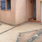 Dom wakacyjny Mes Maisons A La Pinede